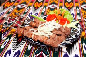 Как правилно да изпържите традиционен и смлян шашлик по узбекски Смлян шиш кебап по узбекски рецепти